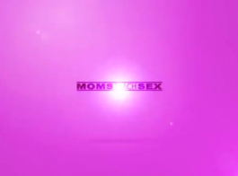 मॉम की  चूदाई in Hindi
